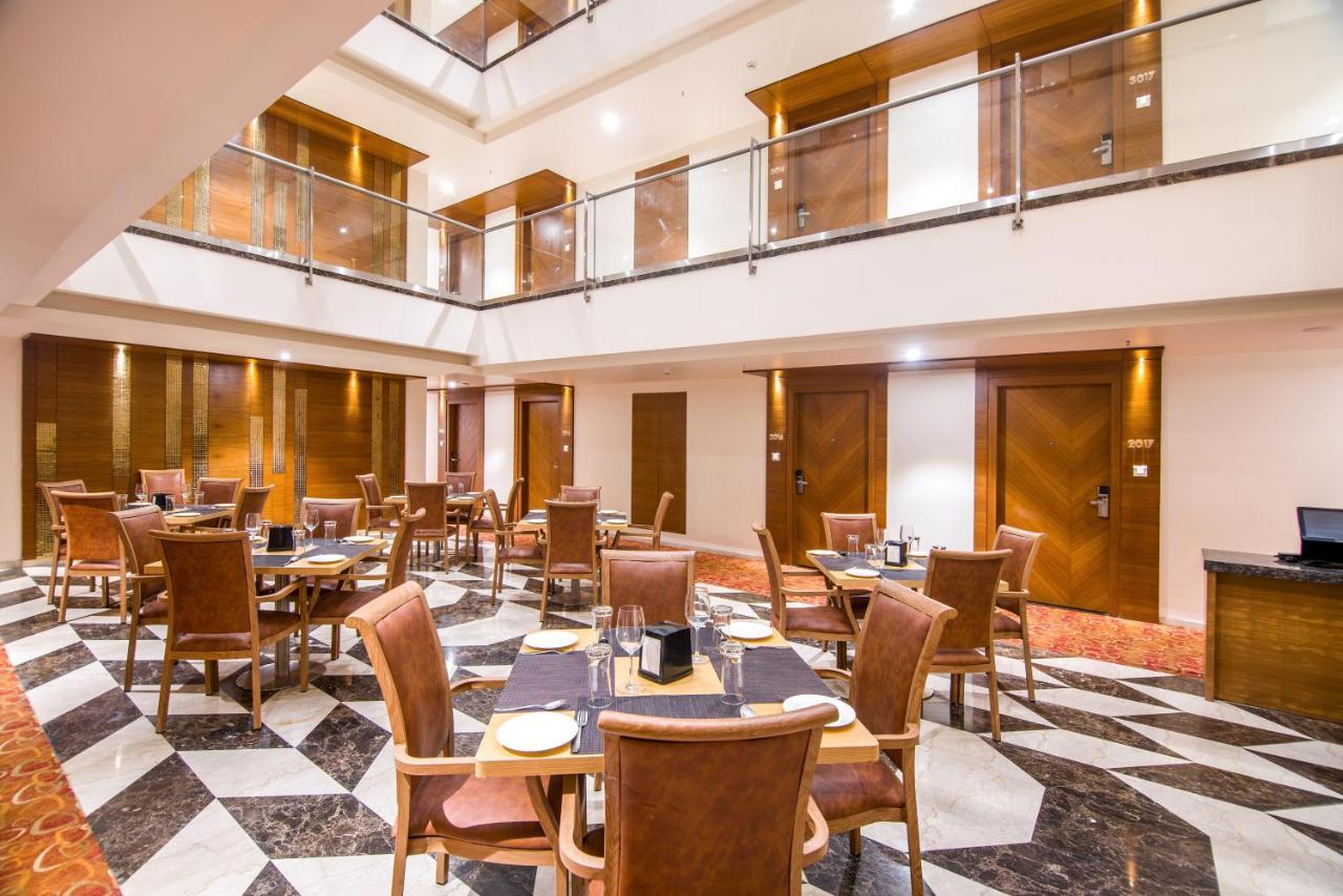 Zion - A Luxurious Hotel Бангалор Екстериор снимка