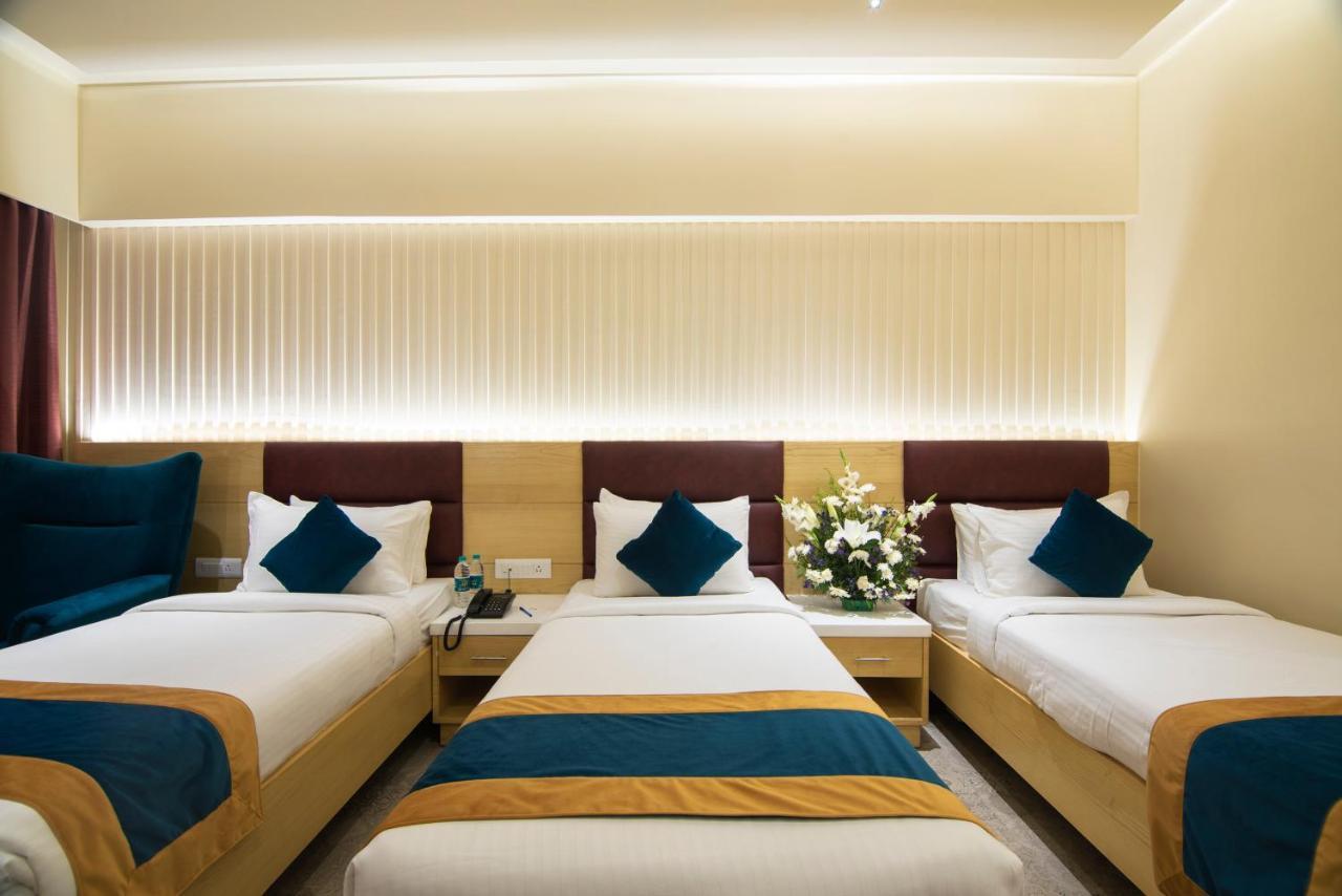 Zion - A Luxurious Hotel Бангалор Екстериор снимка